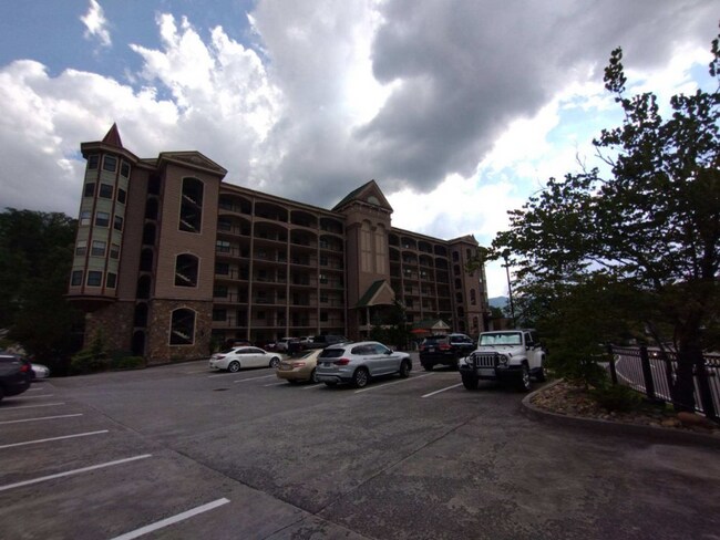 Building Photo - 210 Roaring Fork Ext