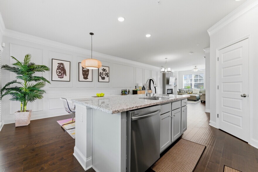 Building Photo - 528 Sonata Walk