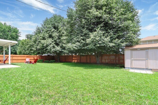 Building Photo - Spacious Home for Rent!