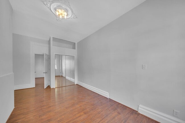 Building Photo - 322 Webster Ave