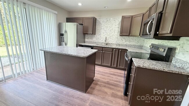 Building Photo - 12571 Bluestem Ln