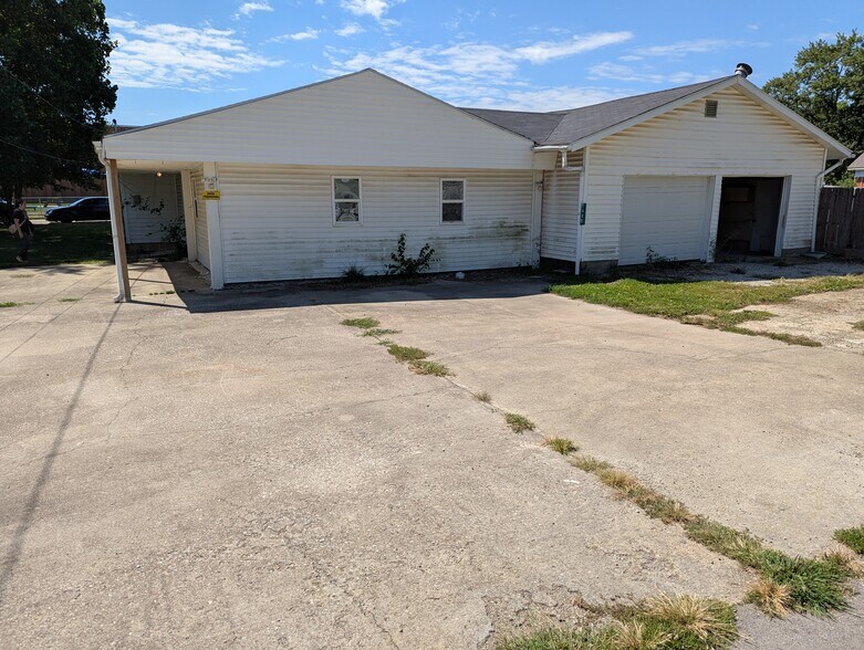 Building Photo - 1408 Holland St