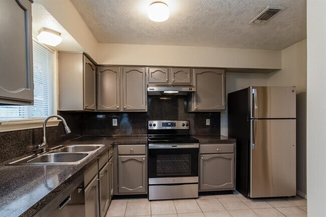 Building Photo - 22506 Spring Gate Dr