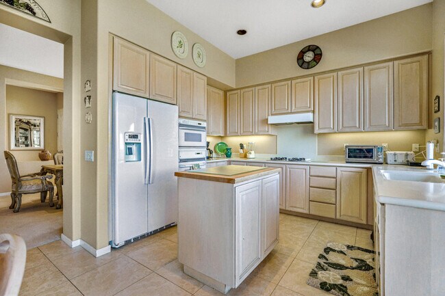 Building Photo - 496 Desert Holly Dr