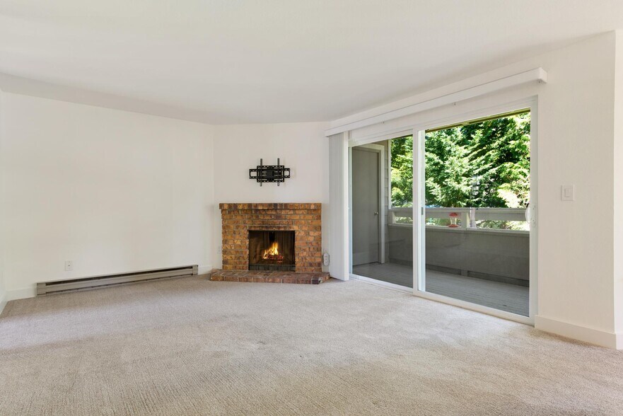 Living Room - 14334 126th Ave NE