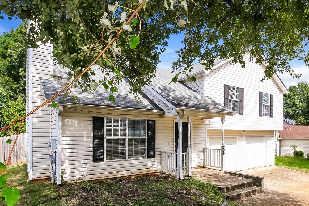 Building Photo - 209 Brandon Ridge Cir