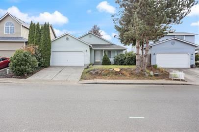Building Photo - Charming 3 bedroom home