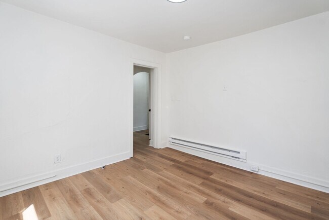 Building Photo - 348-350 Wyoming Street