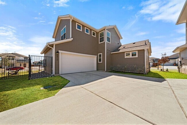 Building Photo - 8417 Laughlin Ln