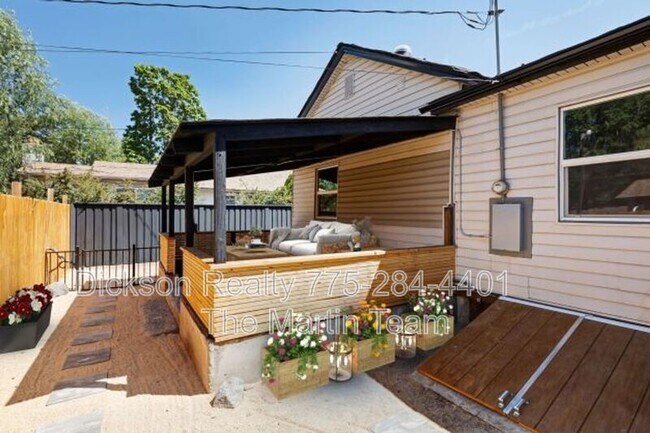 Building Photo - 309 4th St