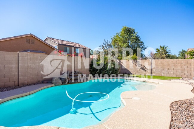 Building Photo - Beautiful Home with a Pool in Maricopa