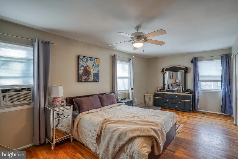 Building Photo - 102 Hopkins Ct