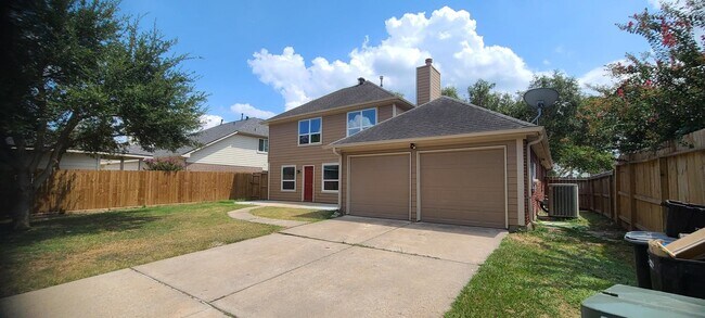 Building Photo - 15514 Baxter Ave