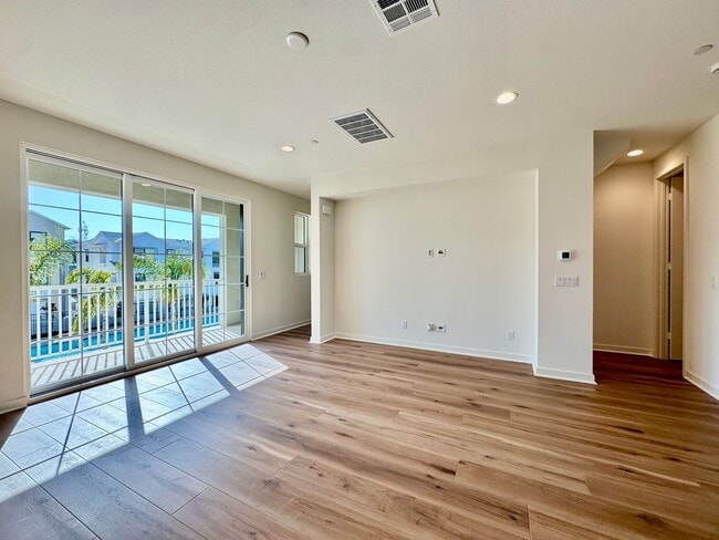 Building Photo - BRAND NEW 4 BED, 3.5 BATHS, 2070 SQ FT TOWNHOME BY KH HOMES