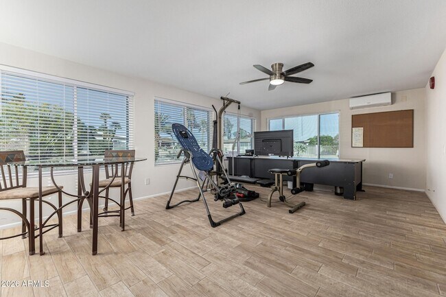 Building Photo - 11210 W Pueblo Ct