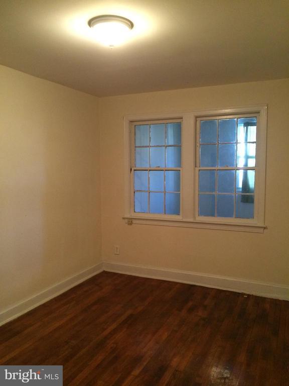 Building Photo - 1830 Independence Ave SE