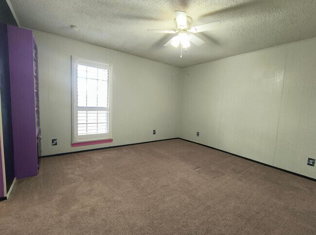 Building Photo - Comfortable 3 bedroom, 2 bath home in the WALL SCHOOL DISTRICT! AVAILABLE NOW!