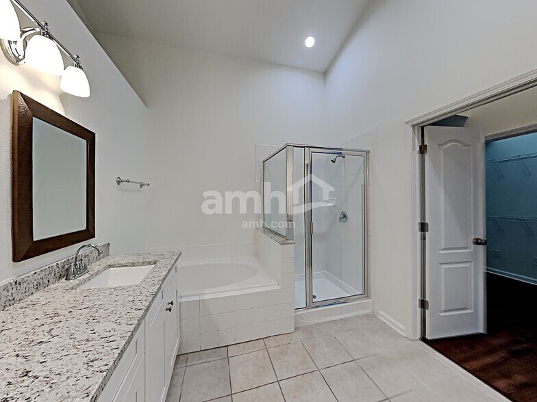 Building Photo - 11603 Misty Isle Ln