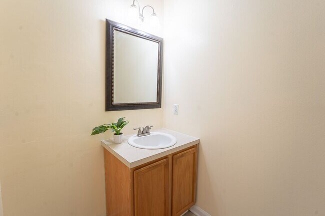 Building Photo - 7 Gimbal Cir