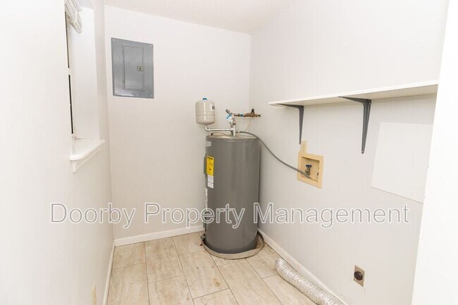 Building Photo - 6312 Harrison Ooltewah Rd