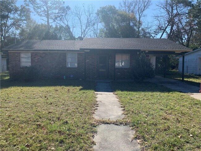 Building Photo - 126 Yorktown Dr