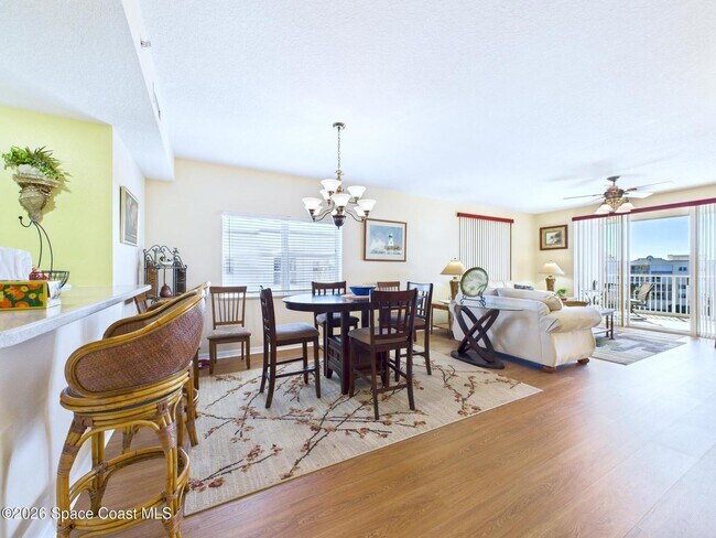 Building Photo - 8951 Lake Dr