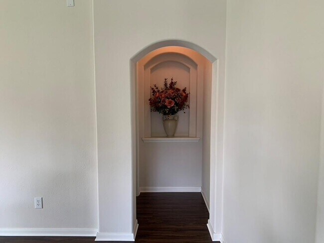 Building Photo - 18326 Hollow Branch Ct