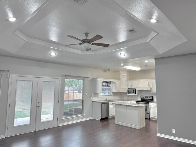 Building Photo - 228 White Feather Trail