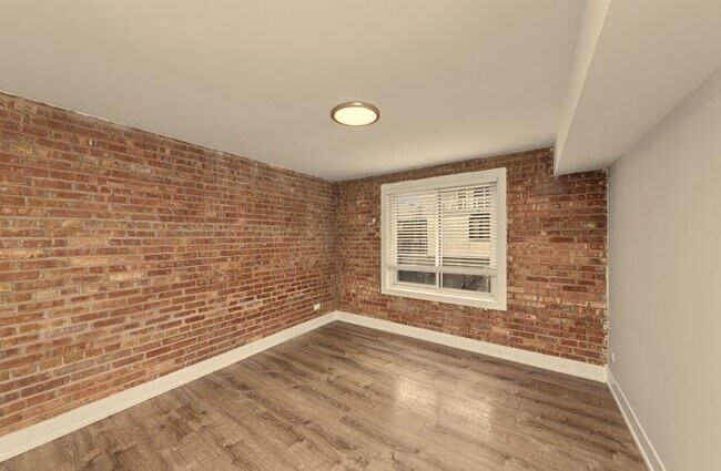 Primary Photo - 2 bedroom in Chicago IL 60610