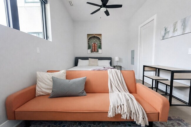 Building Photo - 4624 Douglas St