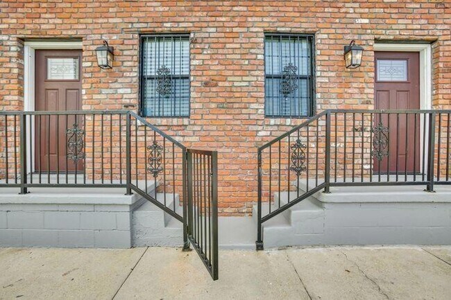 Building Photo - 2102 Philip St