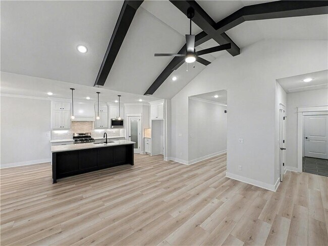 Building Photo - 7842 Scenic Vly Ave