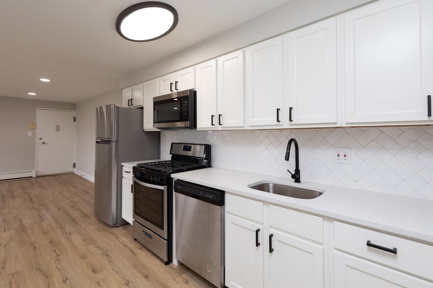 Kitchen-Renovated - Canterbury Apartments