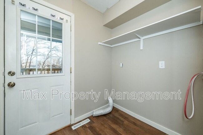 Building Photo - 3917 SW 3rd St