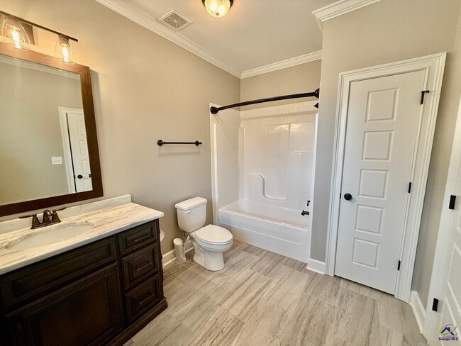 Building Photo - 400 Southern Wds Trl