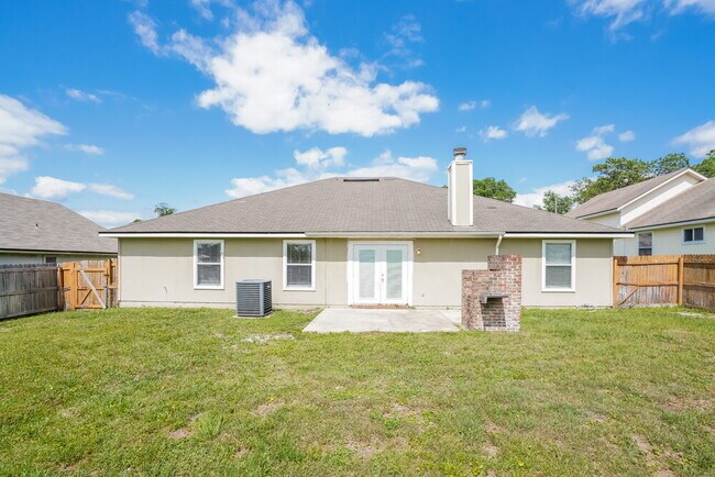 Building Photo - 3211 Woodglen Dr