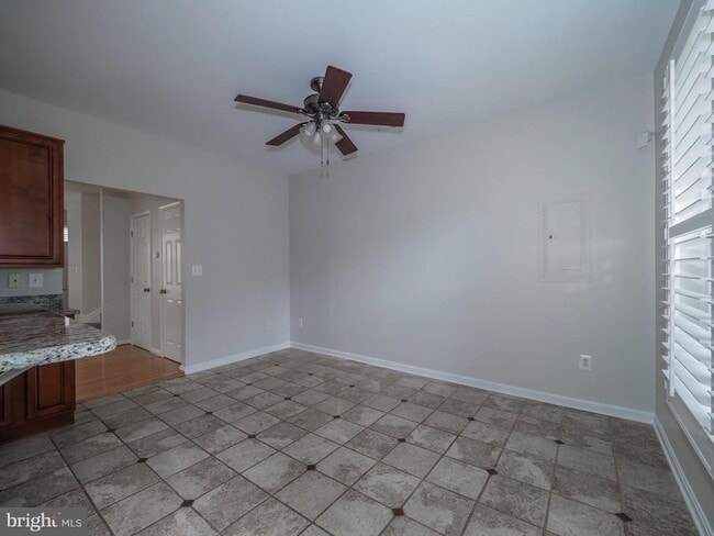 Building Photo - 32 Harbour Heights Dr