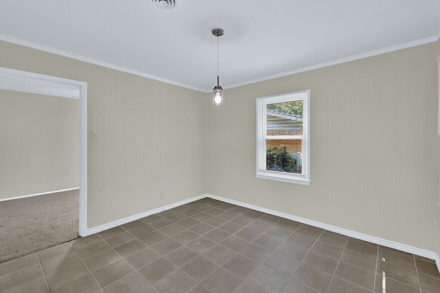 Building Photo - 4014 Sun Valley Dr