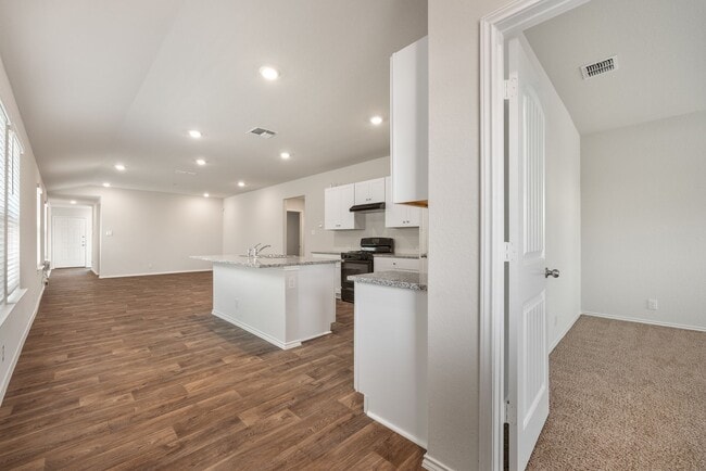 Building Photo - 2 Week Free Move-In Incentive! Modern 3/2 Home | Open Living | Private Primary Suite Retreat