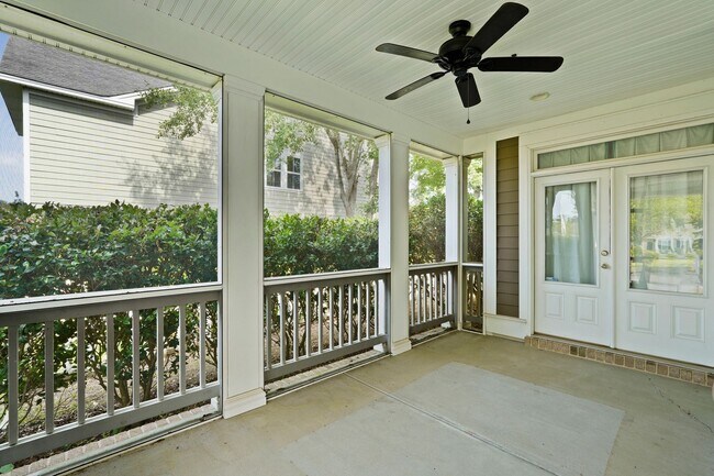 Building Photo - 3 Bedroom Dunham Marsh Beauty with Outdoor Fireplace and Resort-Style Community Amenities