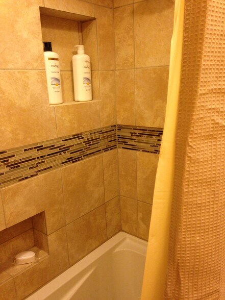 Shower - 651 W. Pacific Avenue
