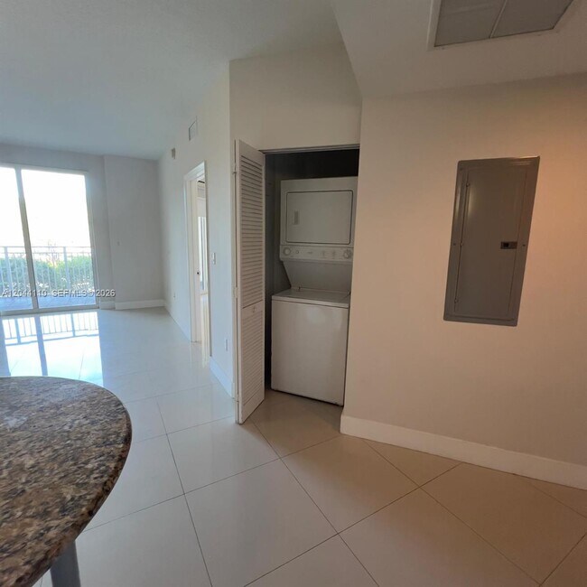 Building Photo - 7280 SW 90th St