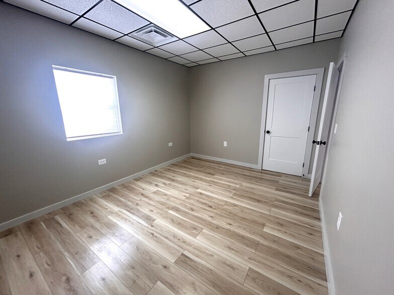 Building Photo - 1093 NY-19