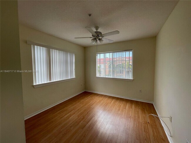 Building Photo - 6851 SW 44th St