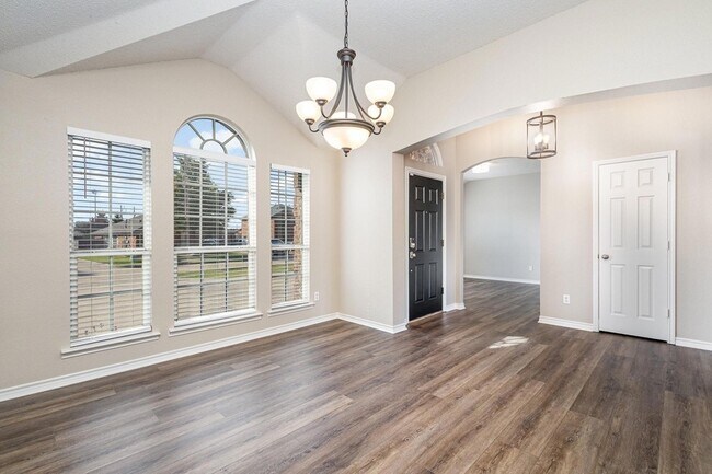 Building Photo - 1817 Eastfork Ln