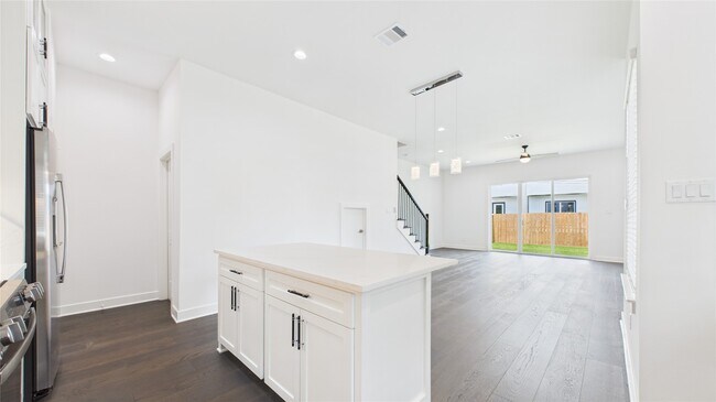 Building Photo - 6734 Lozier St