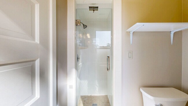 Building Photo - Experience true Wine Country Luxury living...