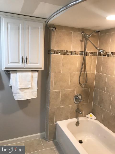 Building Photo - 5915 85th Ave