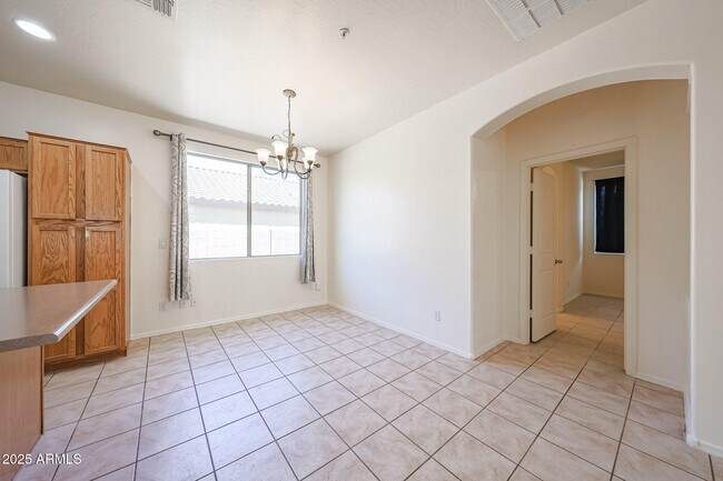 Building Photo - 16925 W Nottingham Way