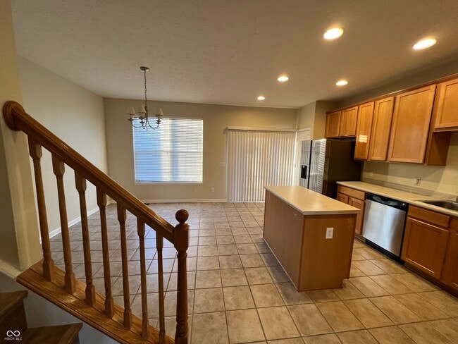 Building Photo - 3522 N Golden Gate Dr